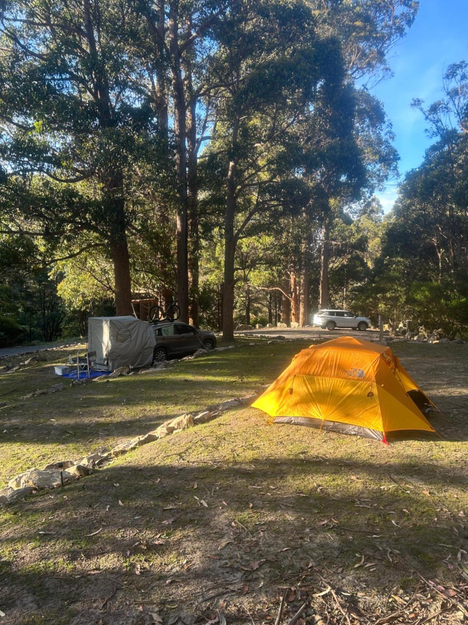 Base Camp Tasmania Hotel New Norfolk Buitenkant foto