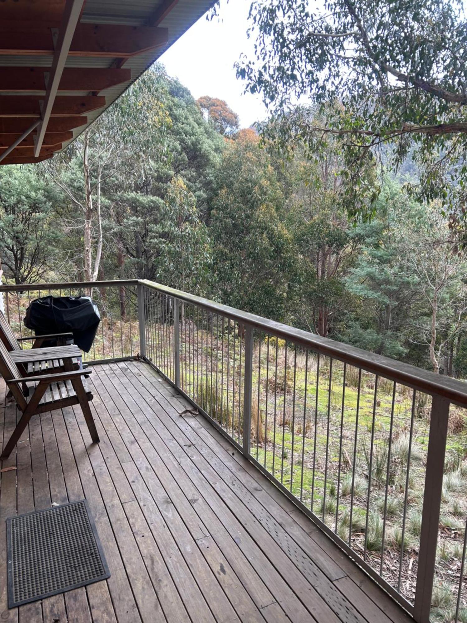 Base Camp Tasmania Hotel New Norfolk Buitenkant foto
